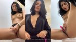Karen Parachini Masturbandose con un Huevo Vibrador