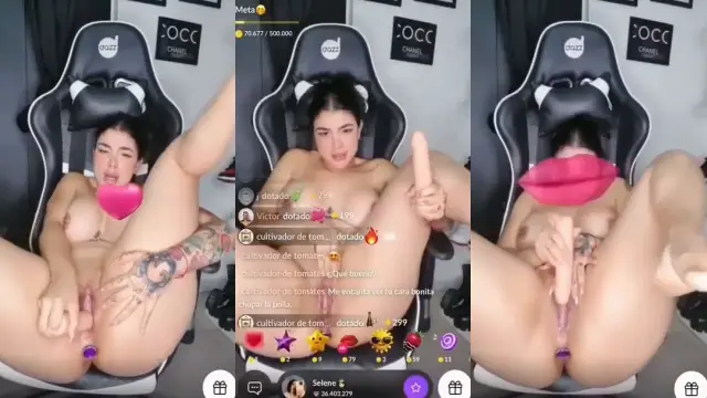 Marianvgl se masturba en vivo con un consolador desde su silla gamer